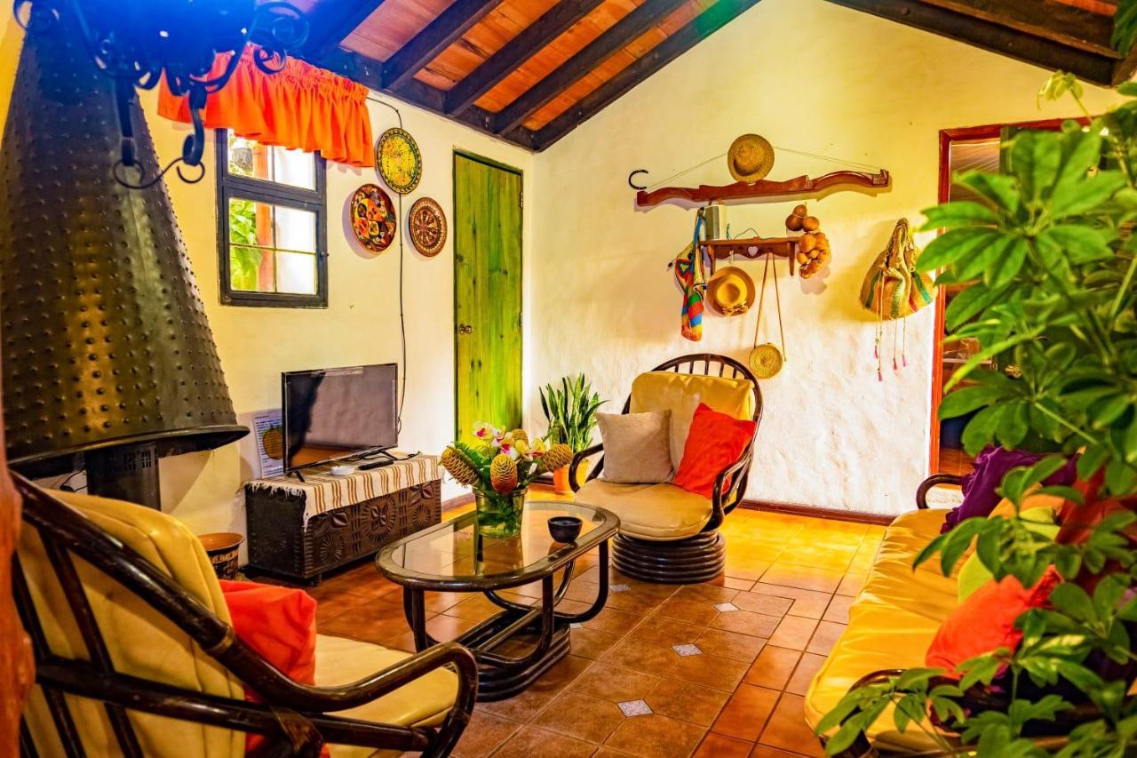 Los Naranjos Town Houses Exterior photo
